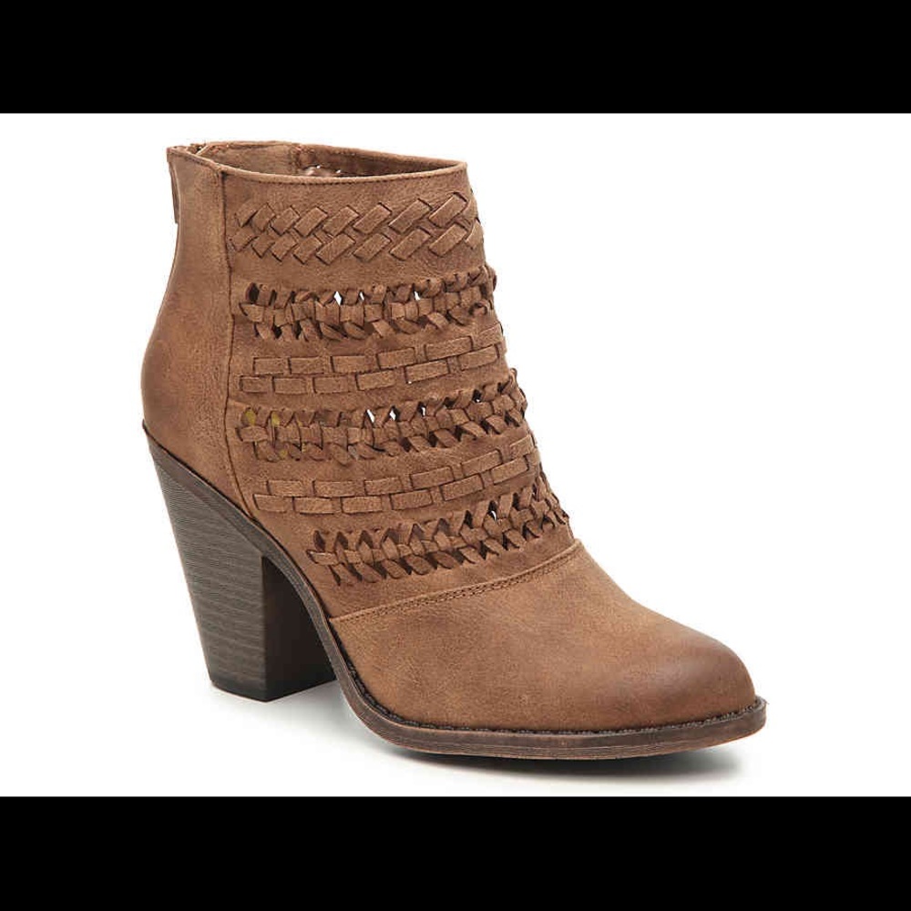 NWT Fergalicious Bootie, size 9